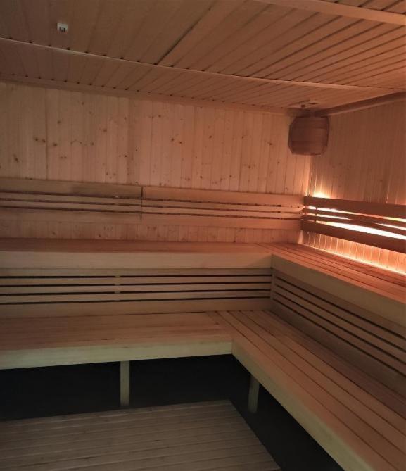 Z Basenem I Sauna *